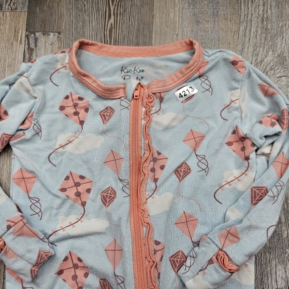 KicKee Pants Zippy Footie 9-12 months Kites Ruffle Butt - Picture 2 of 5